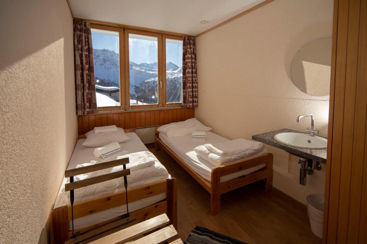 Tignousa Logement De Groupes Et Individuels 圣吕克 外观 照片